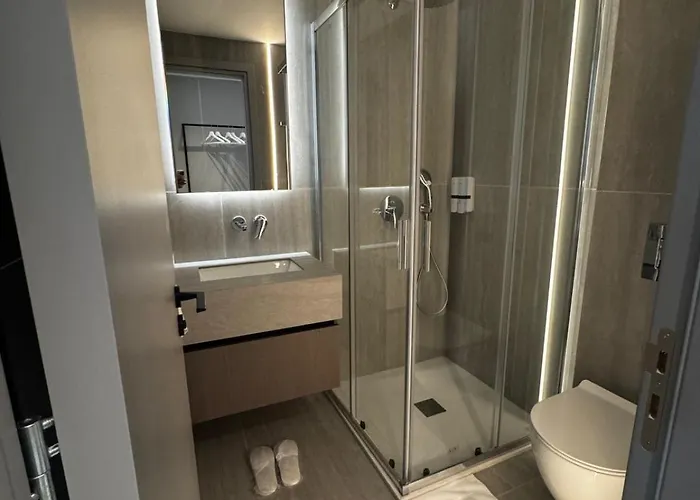 Applegym Sports Centre Hostel *